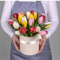 Tulipán virágdoboz anyukáknak